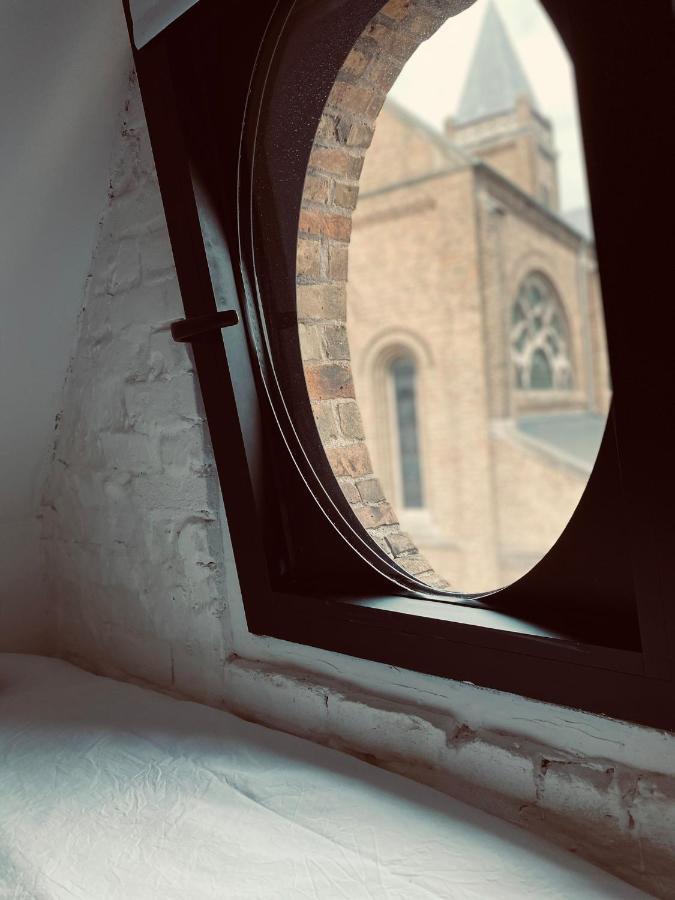 Lichtrijke Loft Bij Restaurant Den Olifant Leilighet Ieper Eksteriør bilde